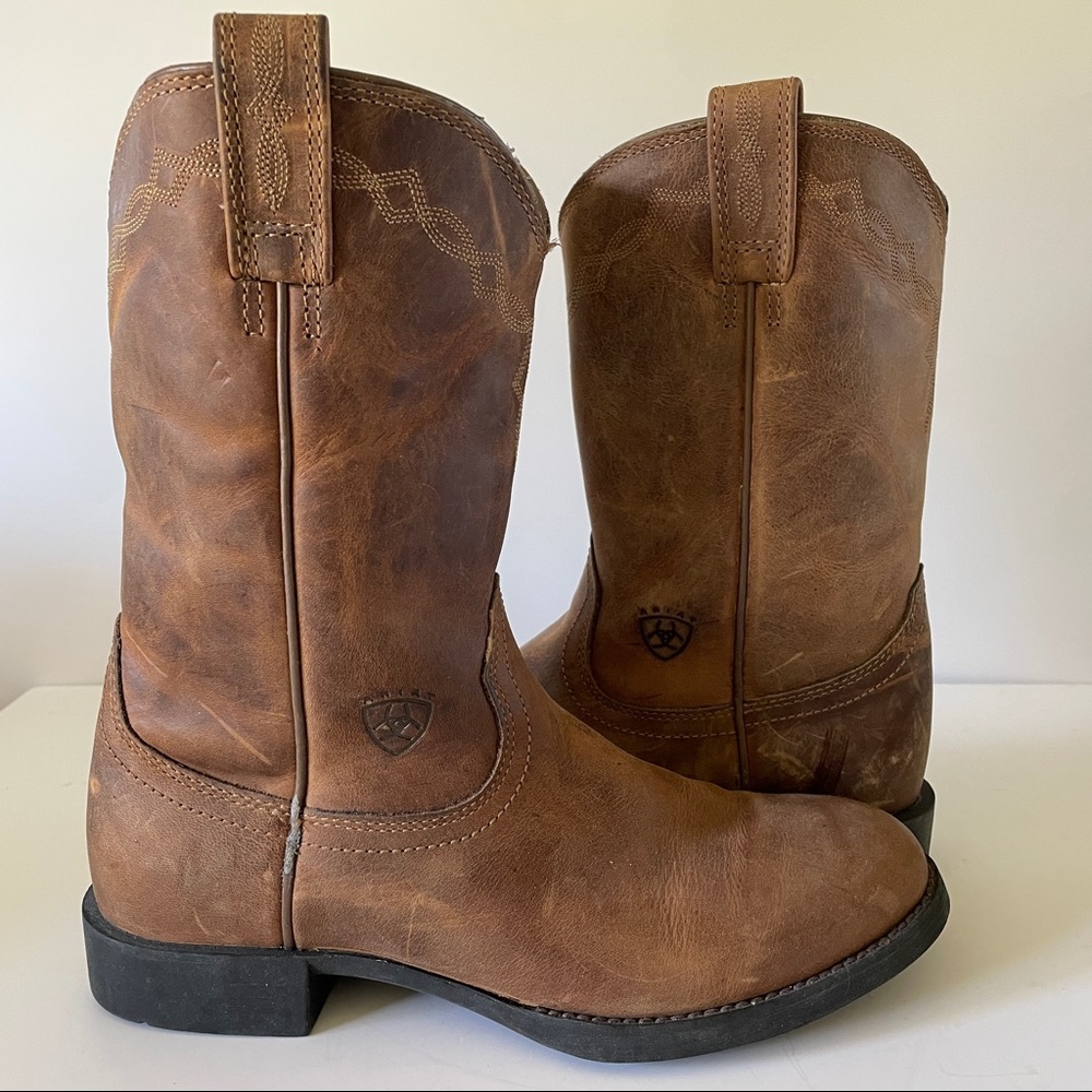 Ariat boots sz7.5 new